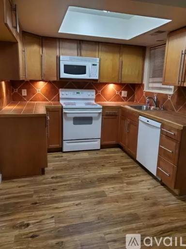 Main picture of 1828 Polk Way