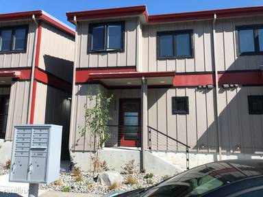 Main picture of 255 SE 2nd St