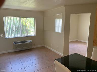 Main picture of 3810 N University Dr
