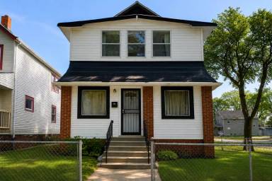Main picture of 12502 Forest Ave