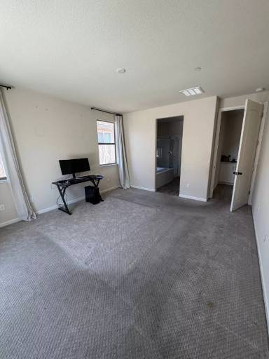 Main picture of 3212 Showcase Way
