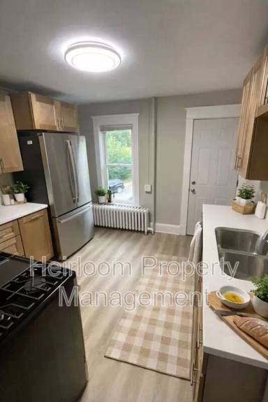 Main picture of 601 Woodland Ave