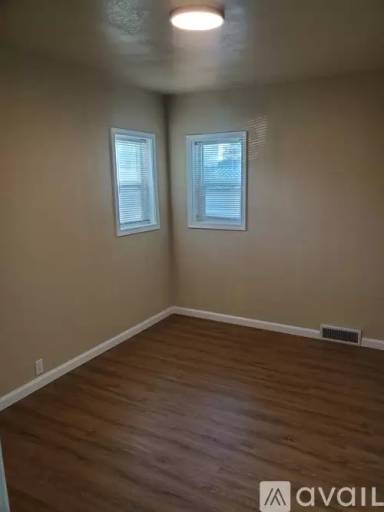 Main picture of 519 Main Ave W