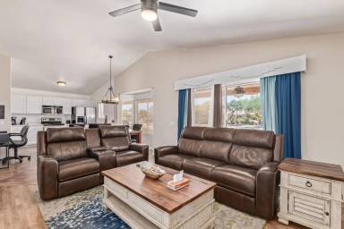 Main picture of 1797 E Lindrick Dr