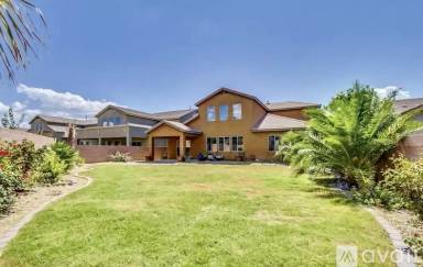 Main picture of 1069 E Pecan Orchard Loop