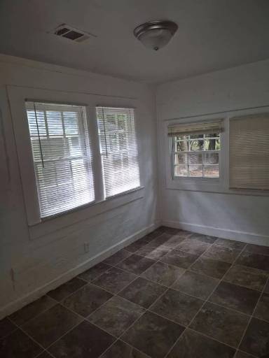 Main picture of 106 Shields Rd