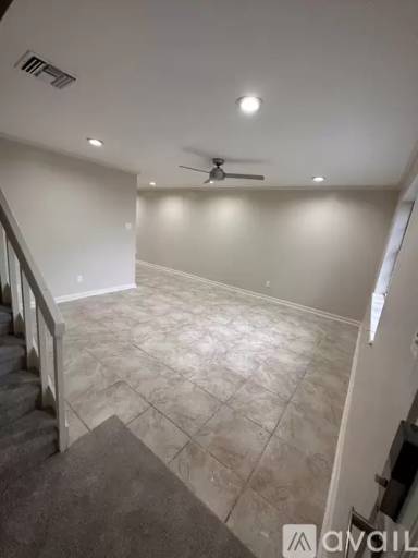 Main picture of 202 W Pine St
