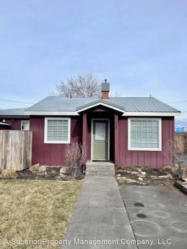 Main picture of 224 SE Scott St