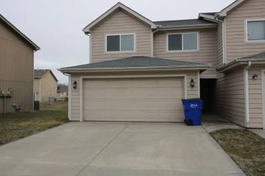 Main picture of 911 Jackalope Ct