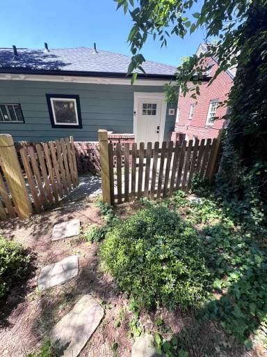 Main picture of 681 Angier Ave NE