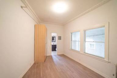 Main picture of 743 Warfield Ave