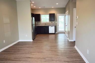 Main picture of 275 American Ave