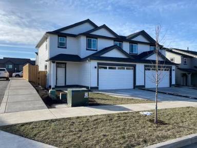 Main picture of 2394 NE Victor Pl