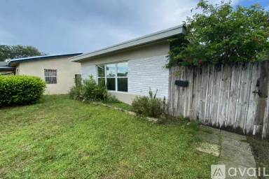 Main picture of 1610 NW 9th Ave