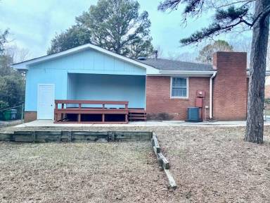 Main picture of 1332 Woodberry Rd