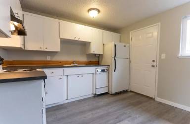 Main picture of 7605 S C St