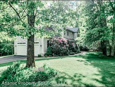 Main picture of 15 Cinnamon Ln