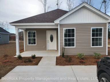 Main picture of 303 E Grace Dr