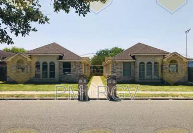 Main picture of 806 S Palm Dr