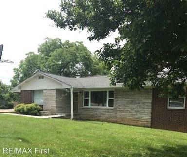 Main picture of 407 W College Ave