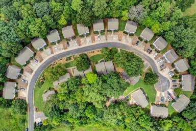 Main picture of 2628 White Oak Ln