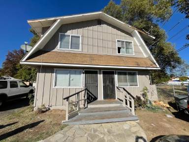 Main picture of 8810-8812 Lamar St