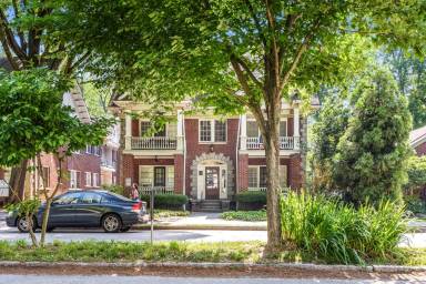 Main picture of 869 Charles Allen Dr NE
