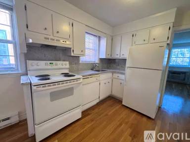 Main picture of 94 Tyler St