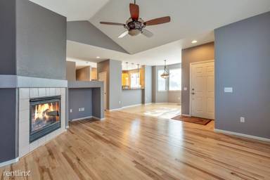 Main picture of 5927 S Youngfield Way