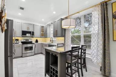 Main picture of 5029 Starblaze Dr