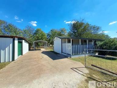 Main picture of 604 Mayflower