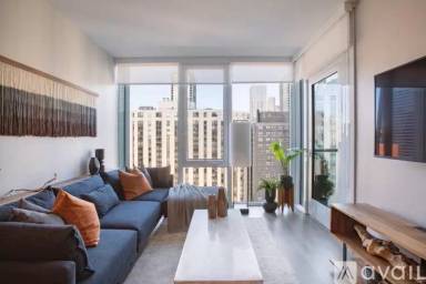 Main picture of 1129 N Wells St