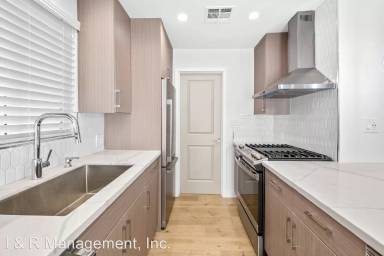Main picture of 11927 Laurelwood Dr