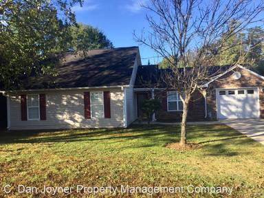 Main picture of 301 Pheasant Ridge Dr