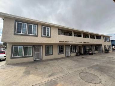 Main picture of 1420 Putnam Ave