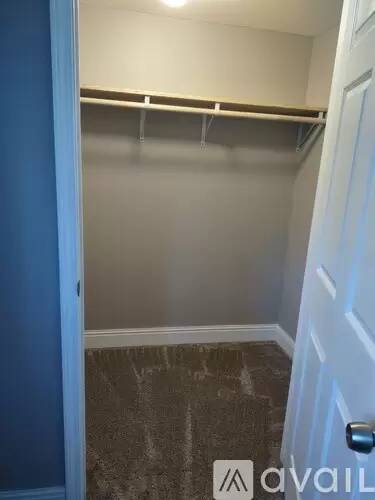 Main picture of 303 S King St