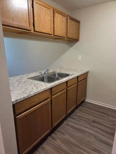 Main picture of 895 Ohio Pike