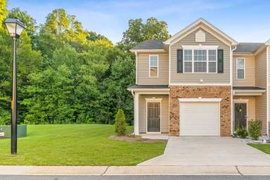 Main picture of 3734 Nathans Way