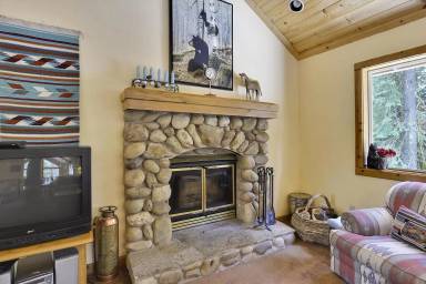 Main picture of 397 Woodacre Ct