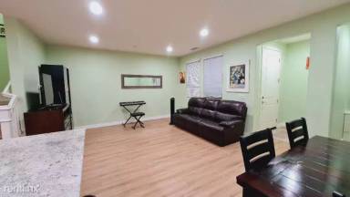 Main picture of 412 El Paseo