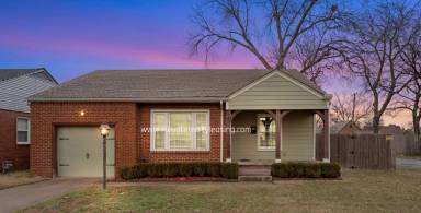 Main picture of 965 E 37th St