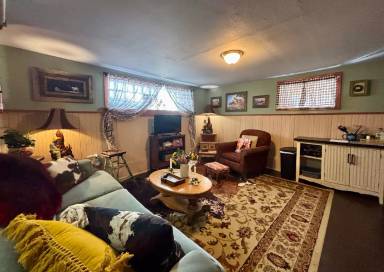 Main picture of 425 S Washington St