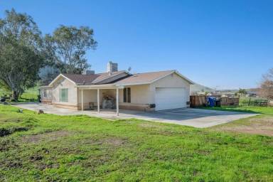 Main picture of 28132 Thermal Rd