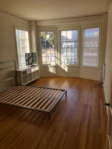 Main picture of 1855 Washington St