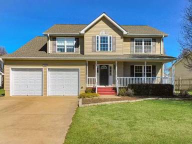 Main picture of 45454 Heather St