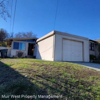 Main picture of 2130 Pomona Ave