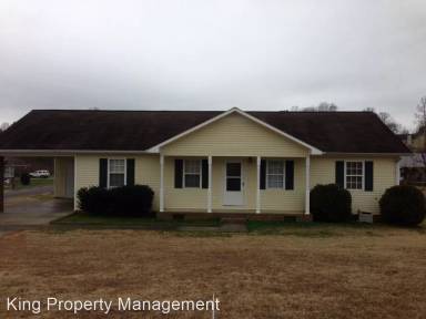 Main picture of 170 Village Dr