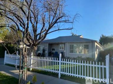 Main picture of 7526 Gloria Ave