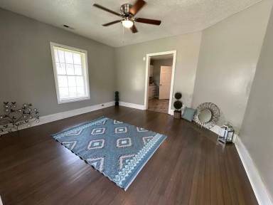 Main picture of 214 N King St