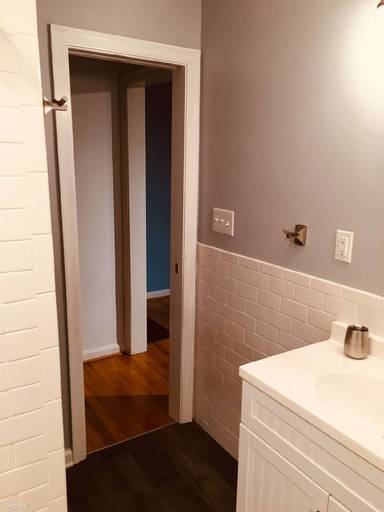 Main picture of 727 Kappes St